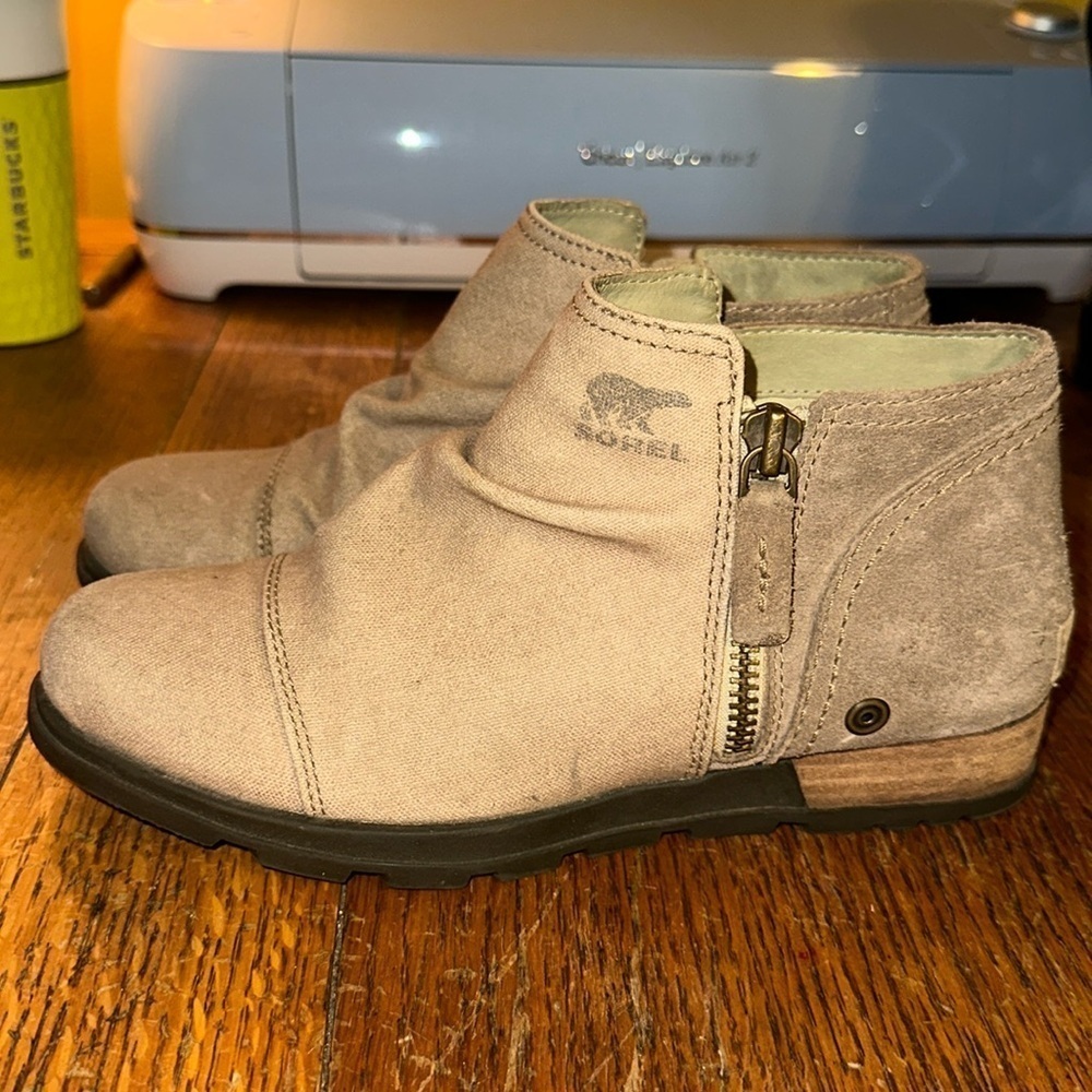 Sorel Women's Major Low Cut Chukka Boots 7.5 Beige Canvas Zip Booties NL2162-265